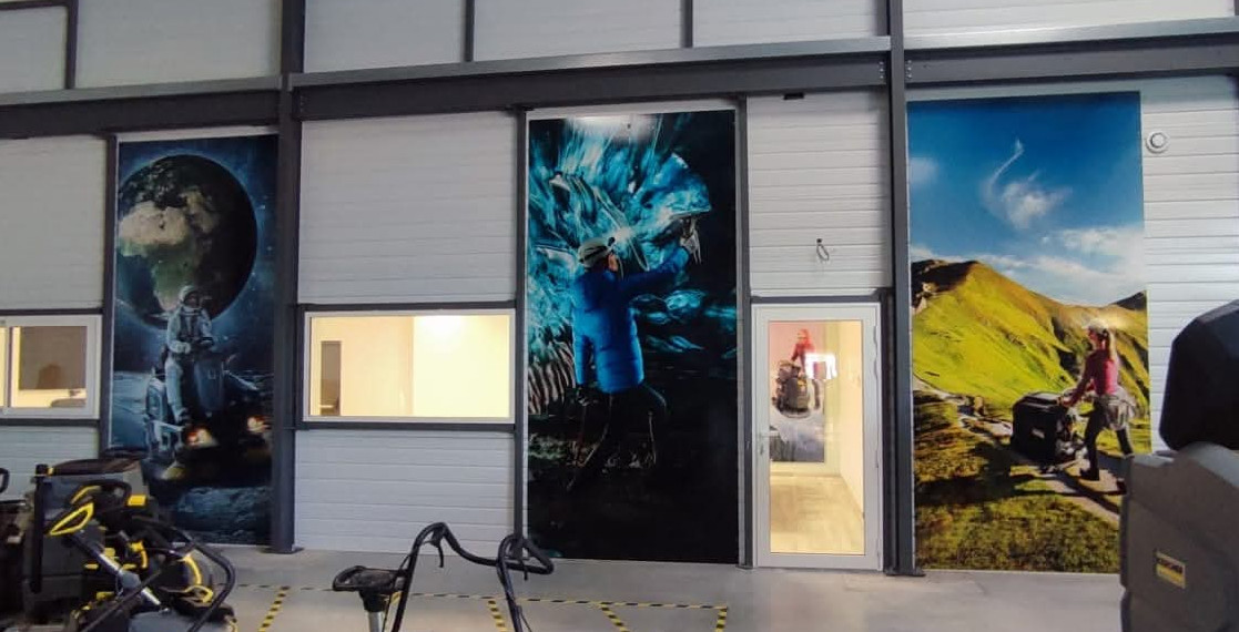 Vitrophanie à l'intérieur d'un commerce à Montpellier 34